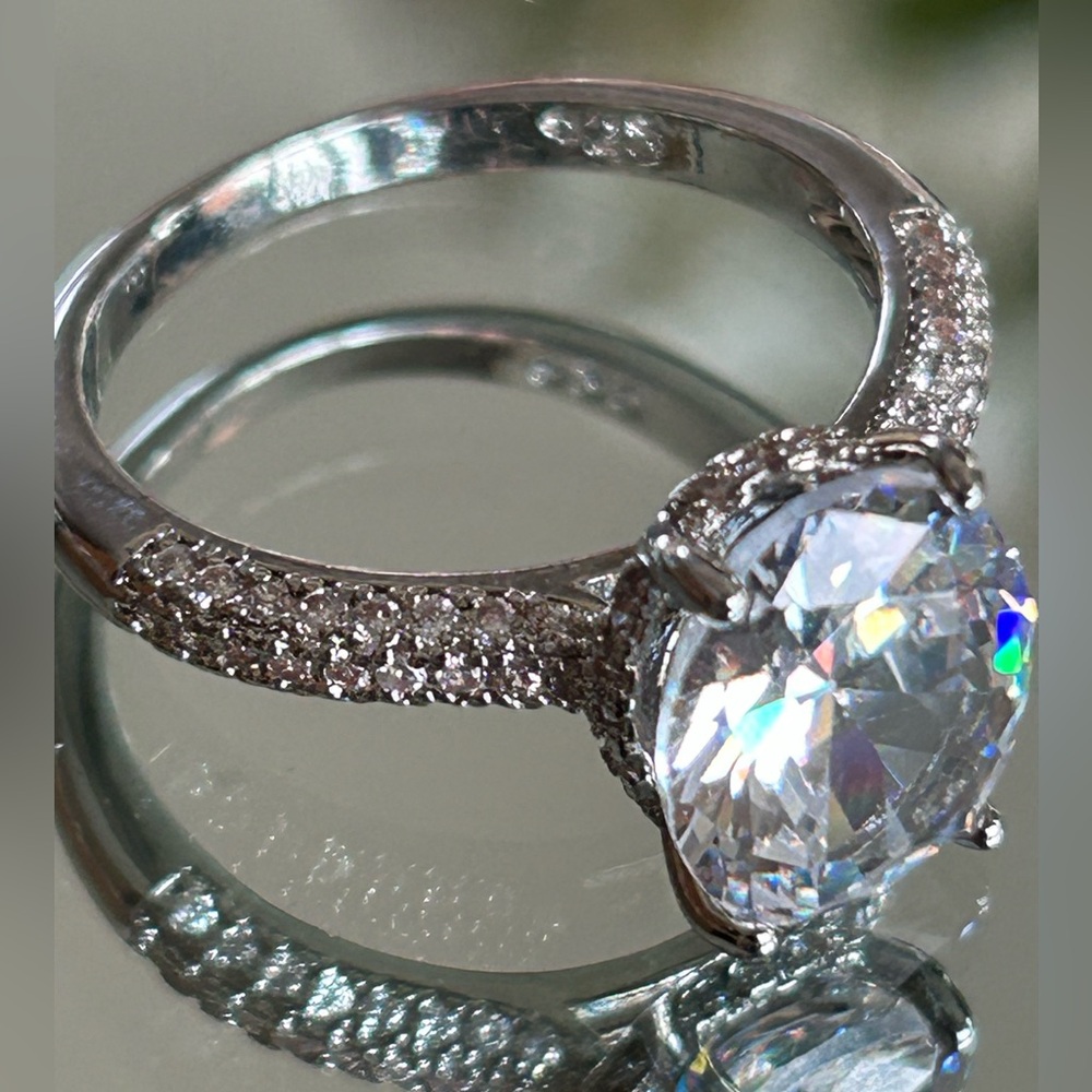 NEW Ring 3.6 CT white sapphire stamped 925 - Picture 3 of 3